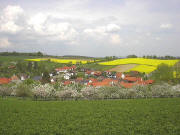 Blick nach Nordosten auf Ochsenbach 12 km sdlich Heidelberg am 25.4.2004